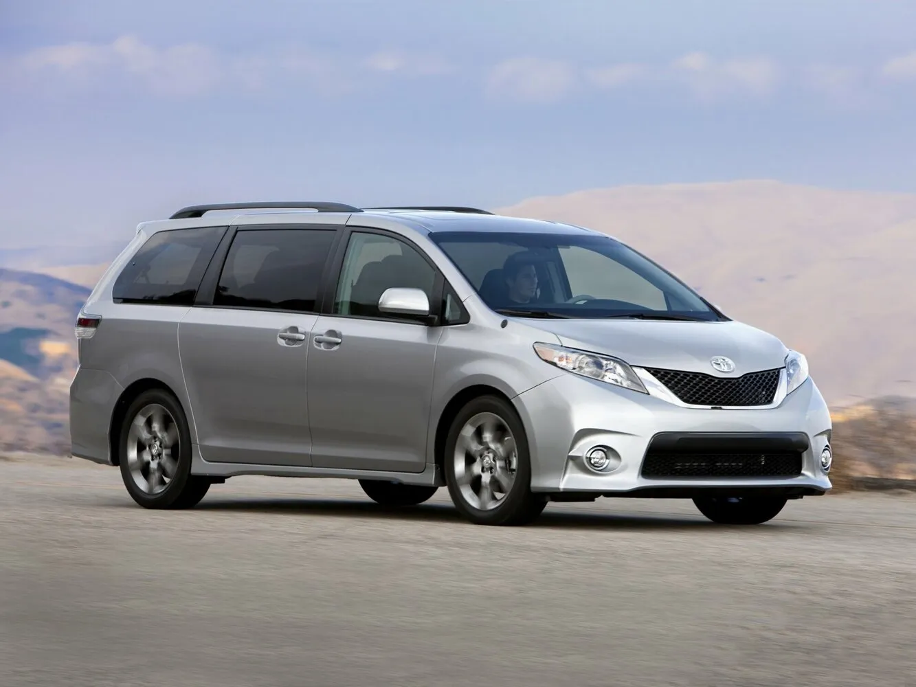 Toyota Sienna III