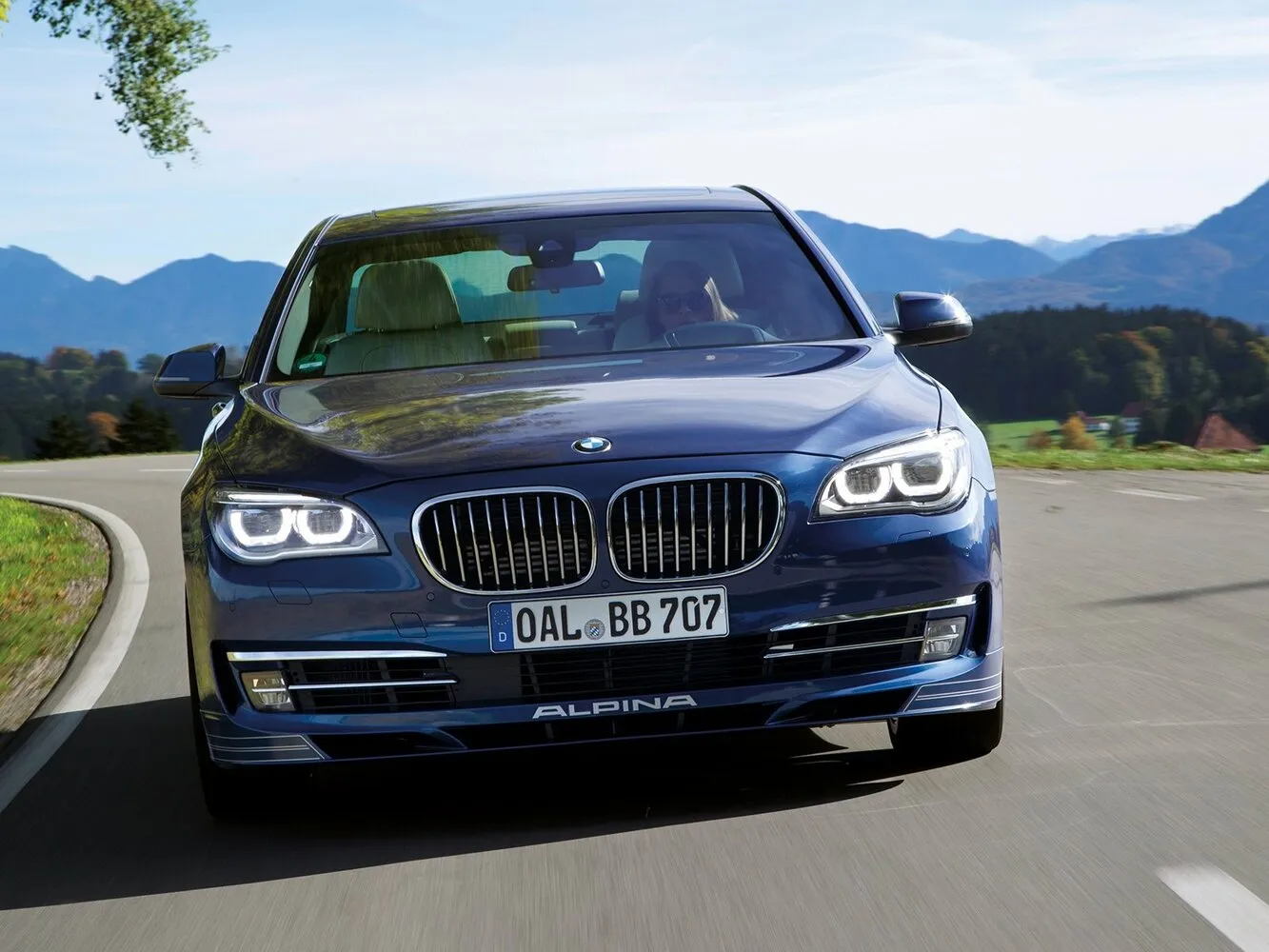 Alpina B7 Long 4.4 AT (540 л.с.)