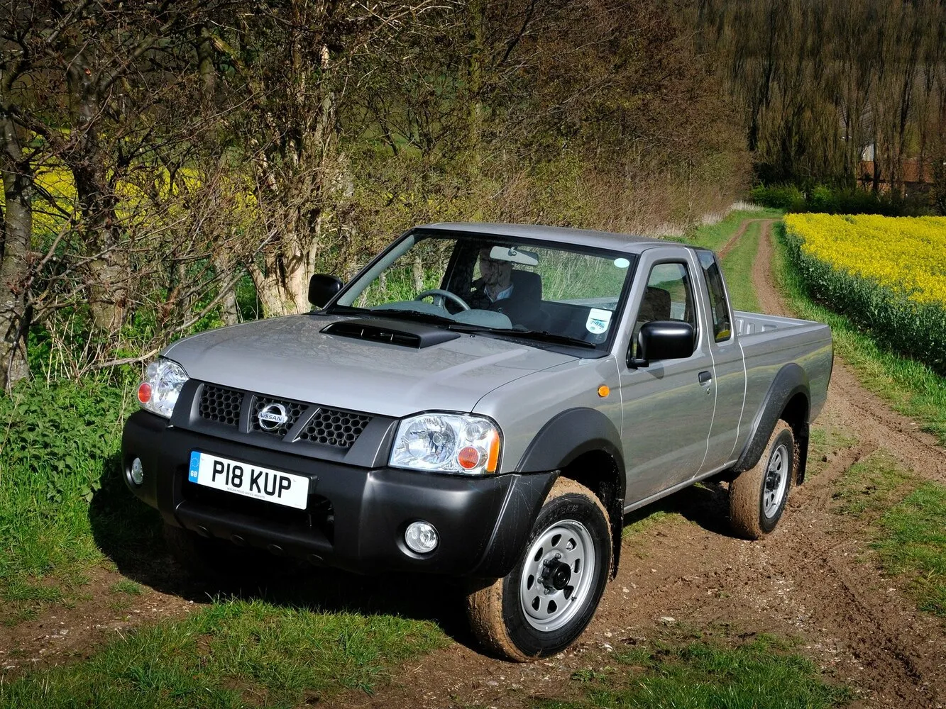 Nissan NP300
