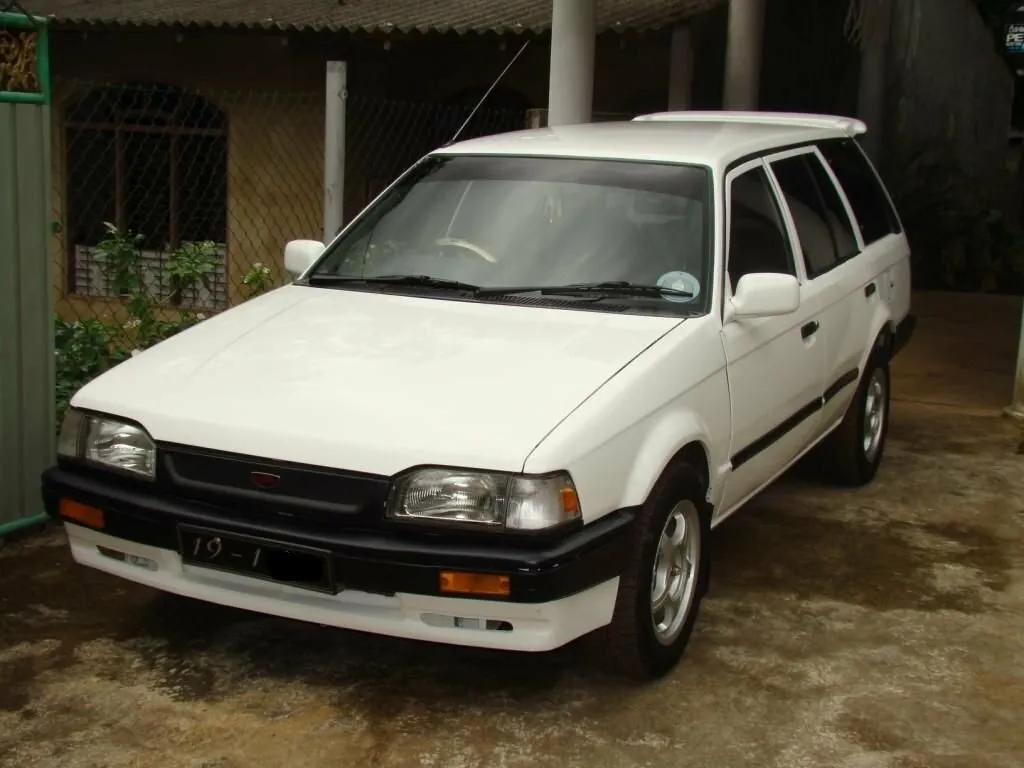 Mazda Familia VI (BG)