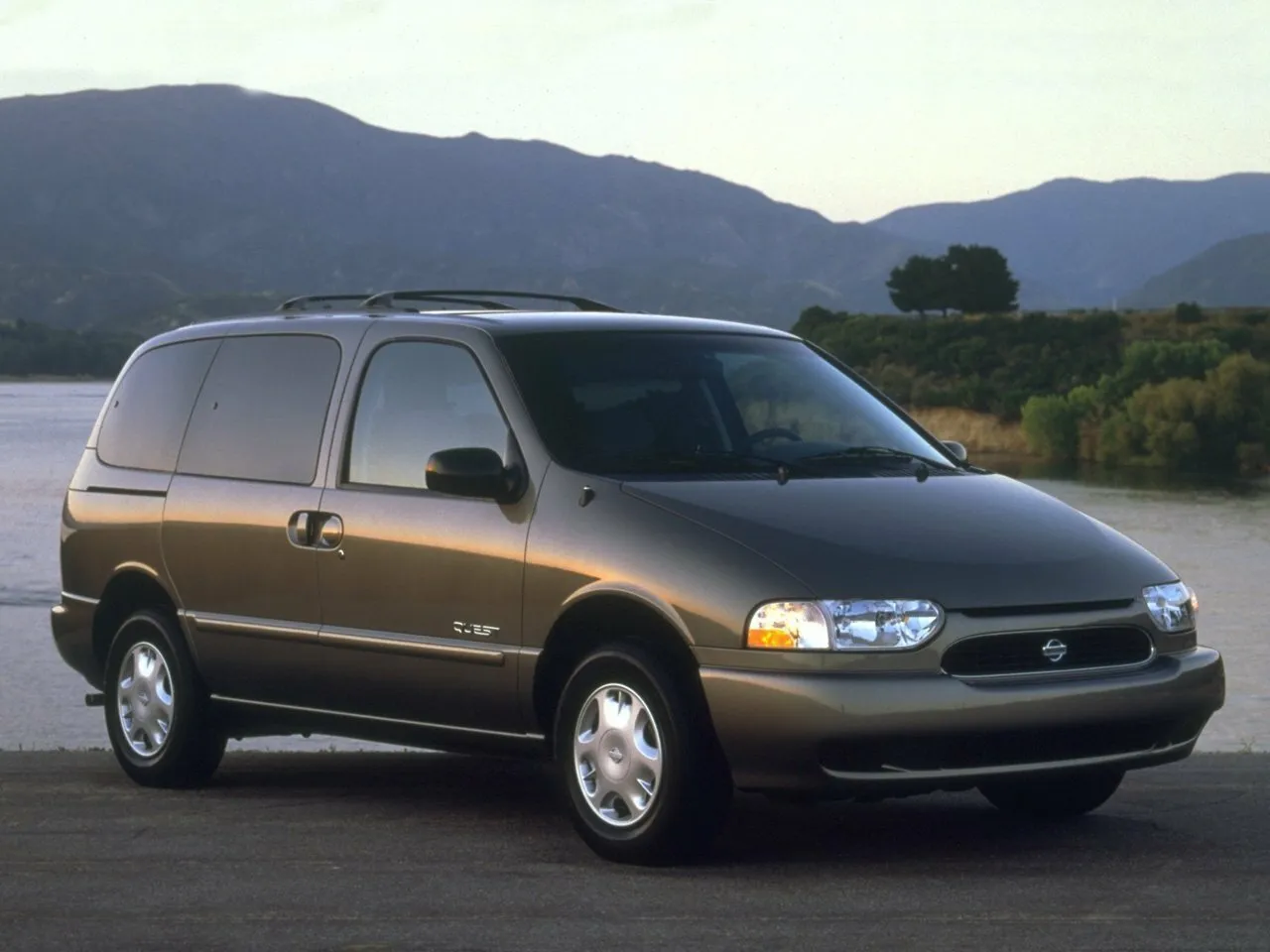 Nissan Quest II
