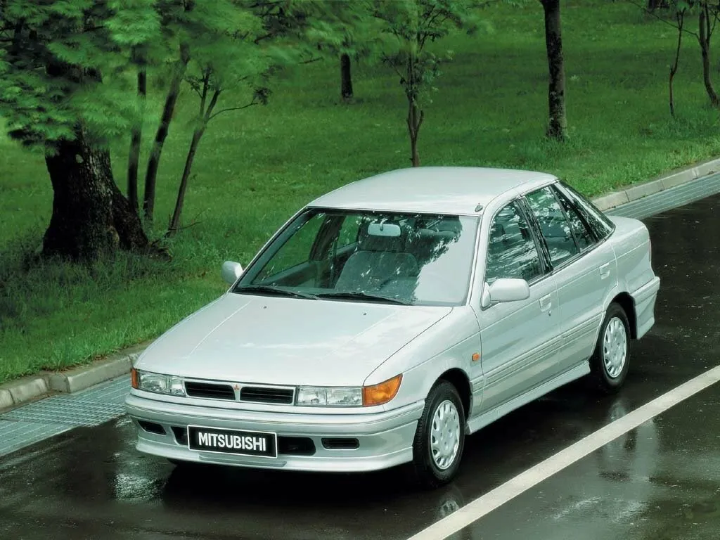 Mitsubishi Lancer V
