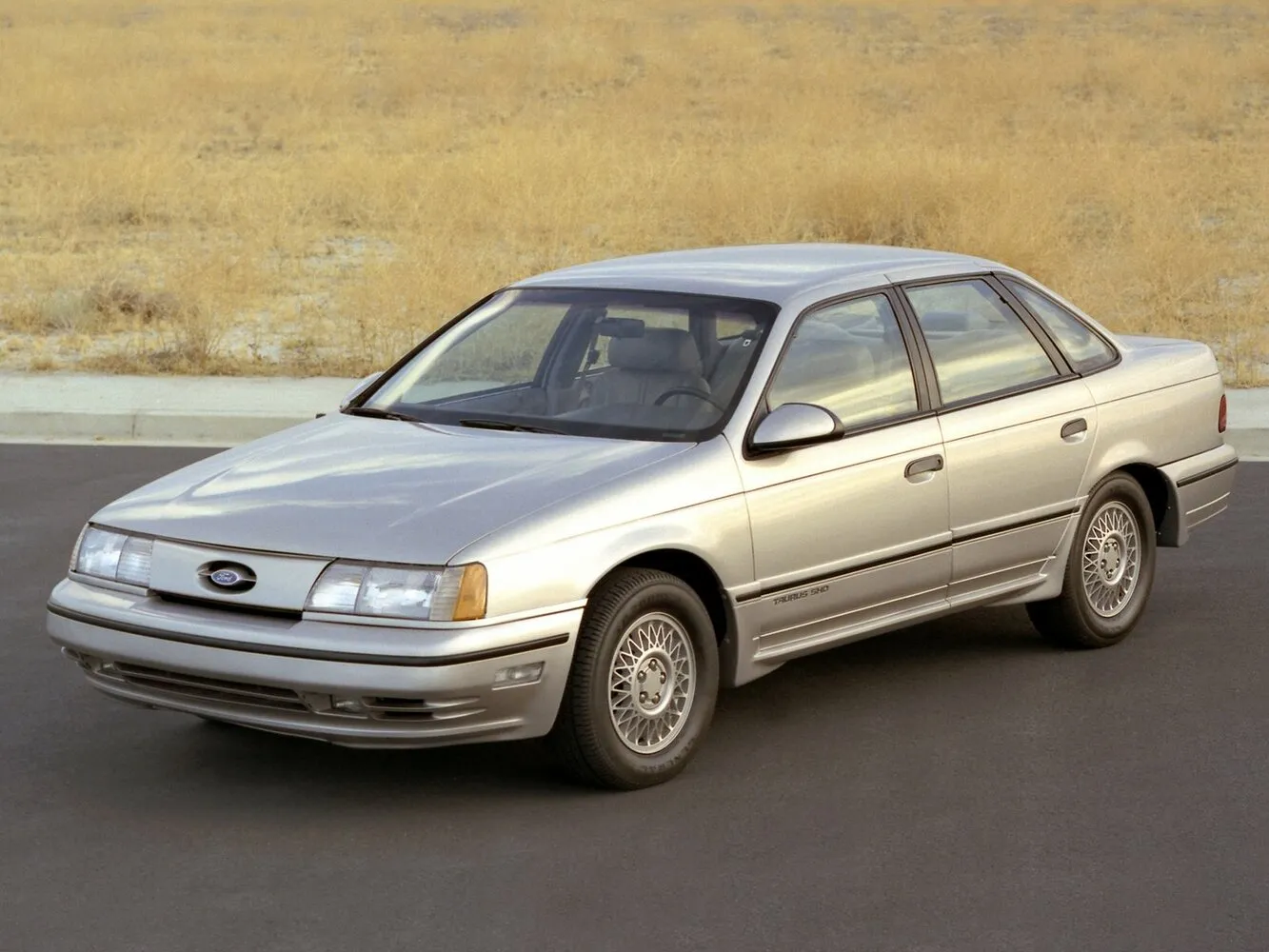 Ford Taurus I