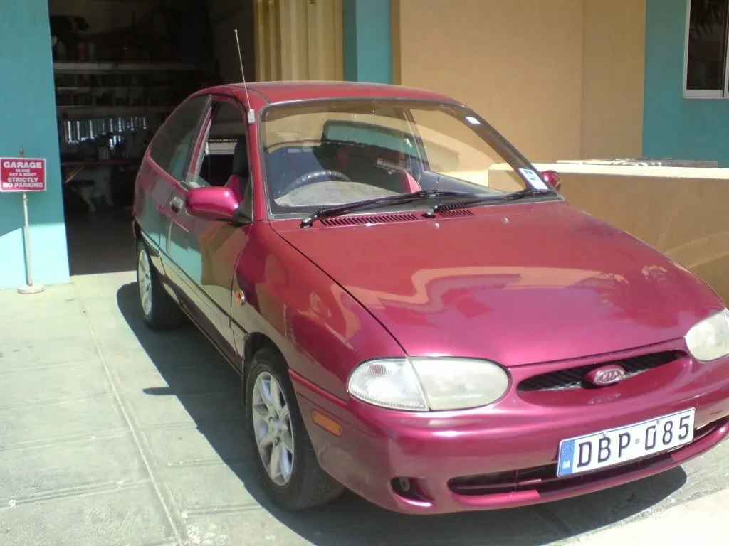 Kia Avella