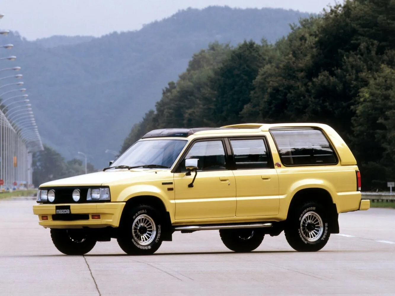 Mazda Proceed Marvie 