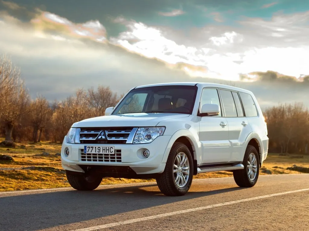Mitsubishi Montero IV