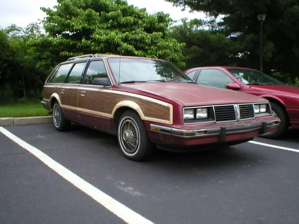 Pontiac 6000 3.1 AT (140 л.с.)