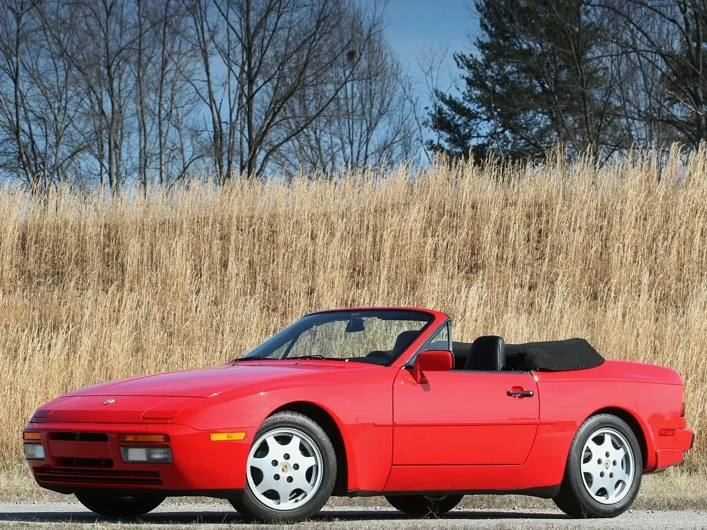 Porsche 944
