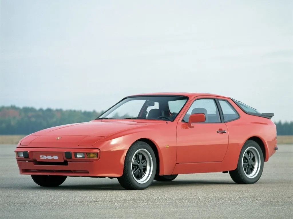 Porsche 944 