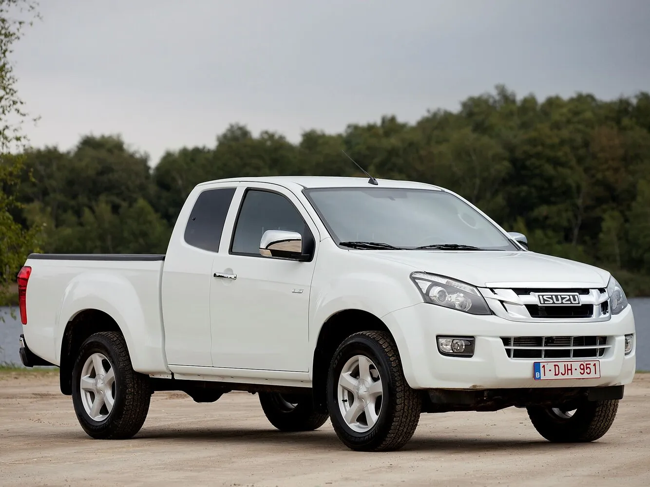 Isuzu D-Max 3.0d AT (177 л.с.) 4WD