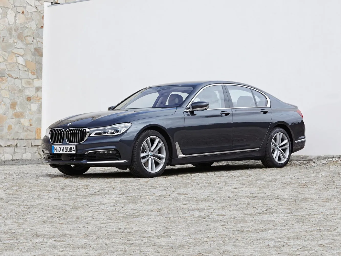 BMW 7 серии 740d xDrive 3.0d AT (320 л.с.) 4WD