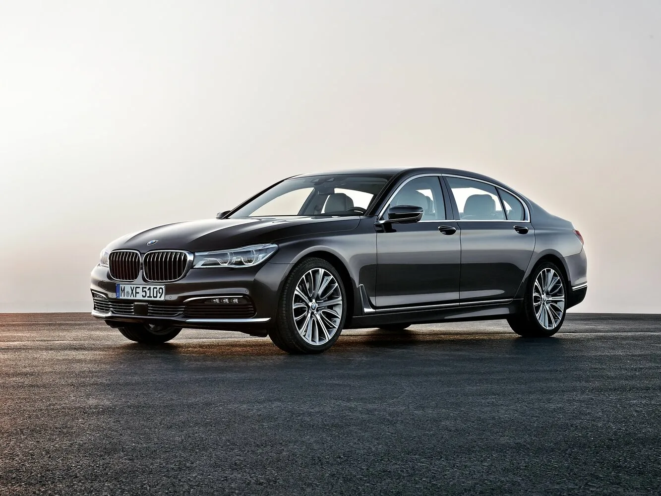 BMW 7 серии VI (G11/G12)