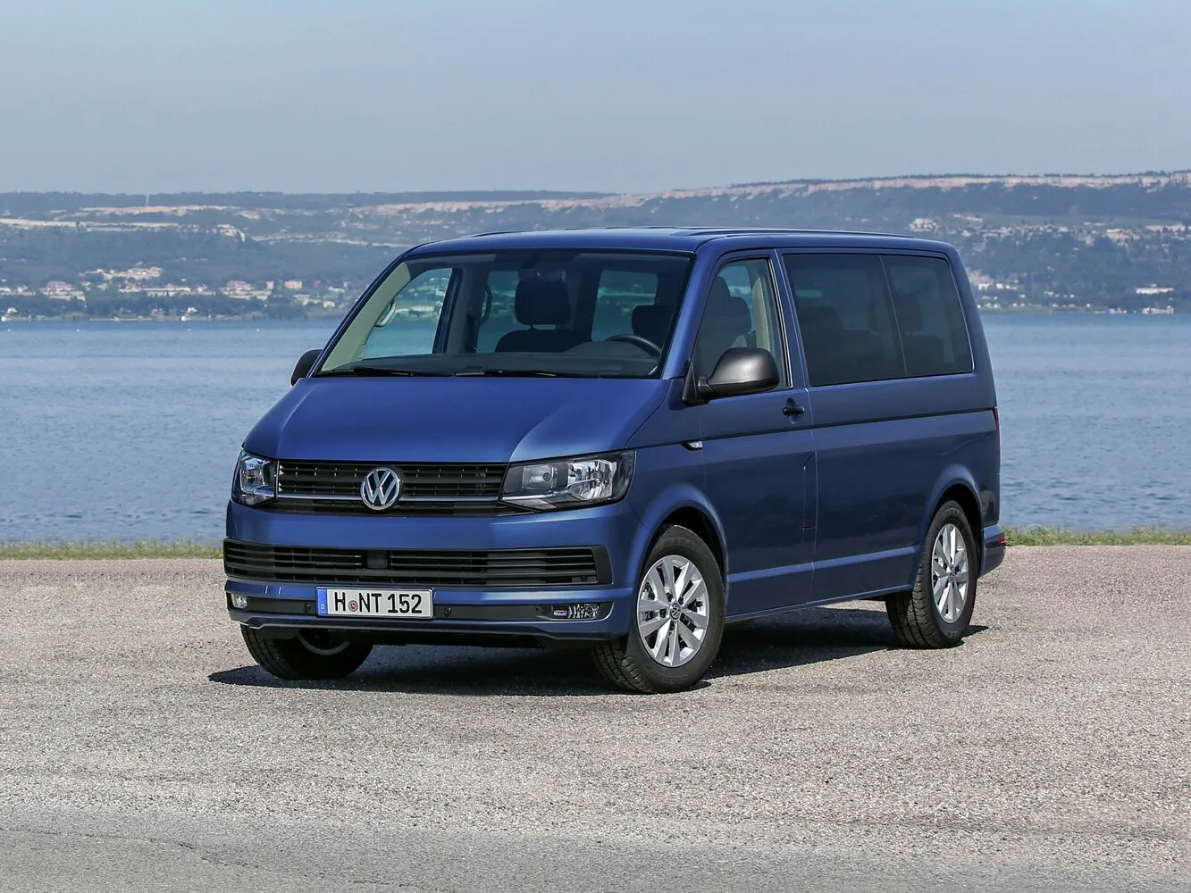 Volkswagen Transporter 2.0d AMT (140 л.с.)