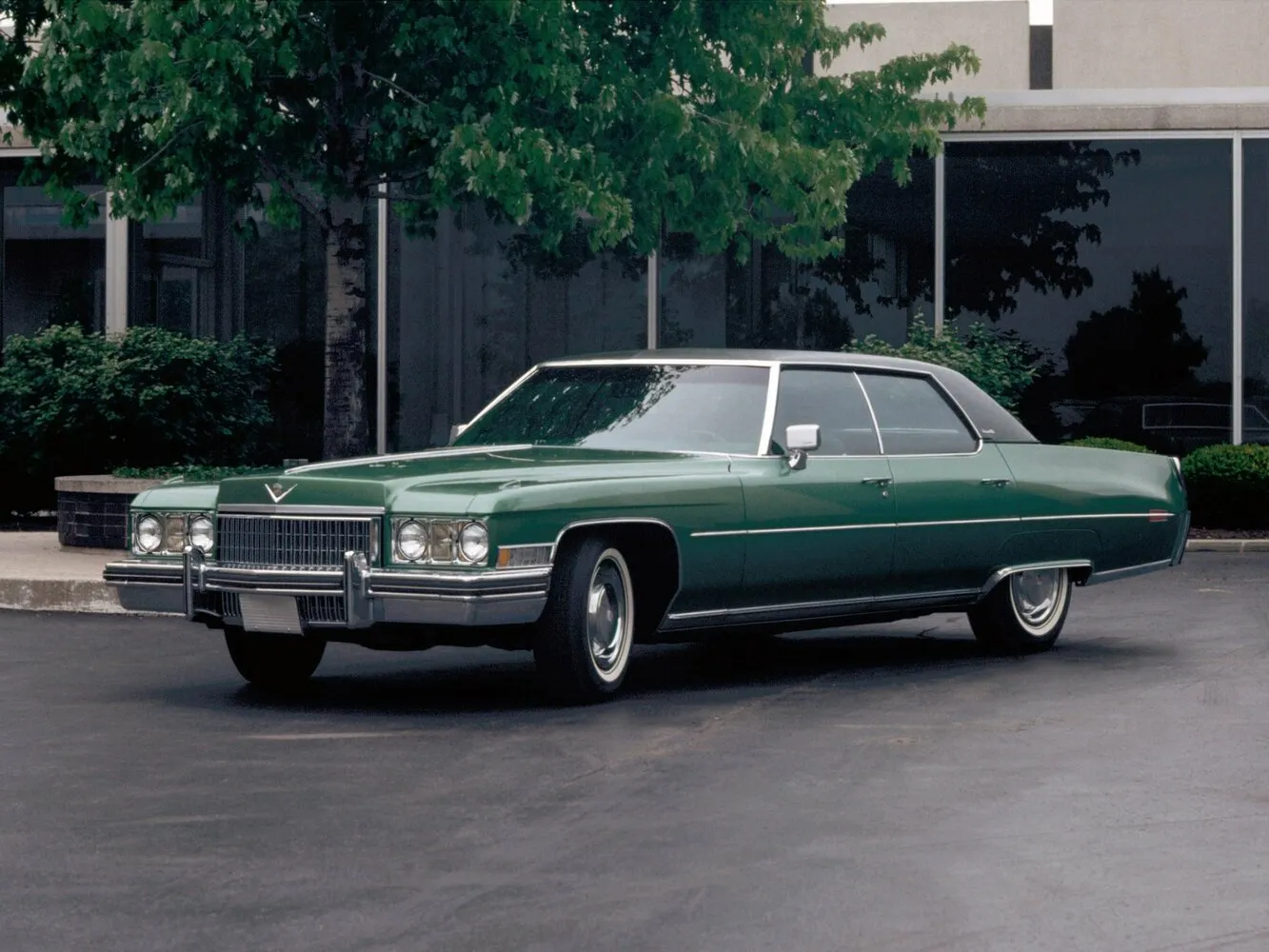 Cadillac DeVille IV