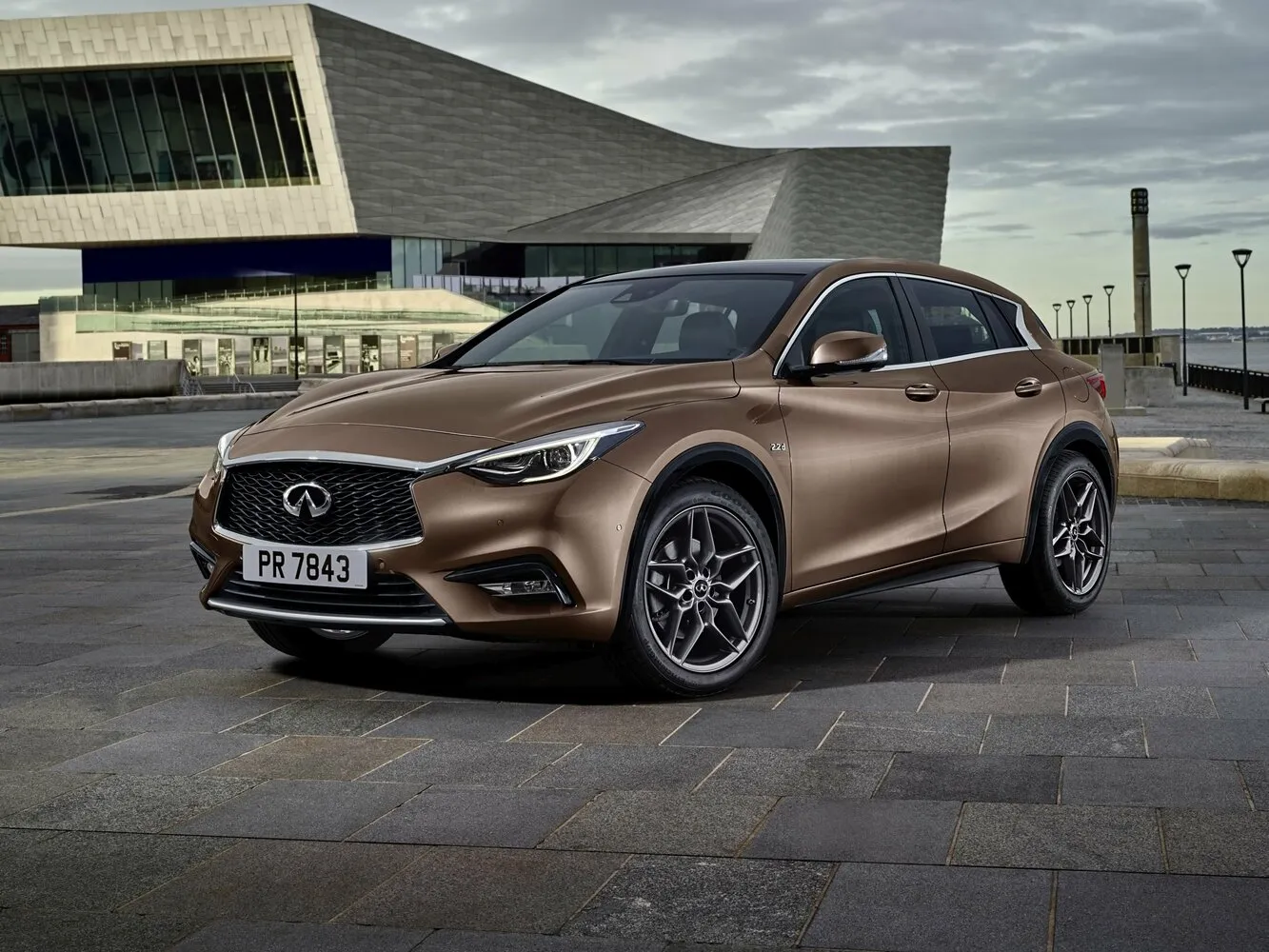 Infiniti Q30 