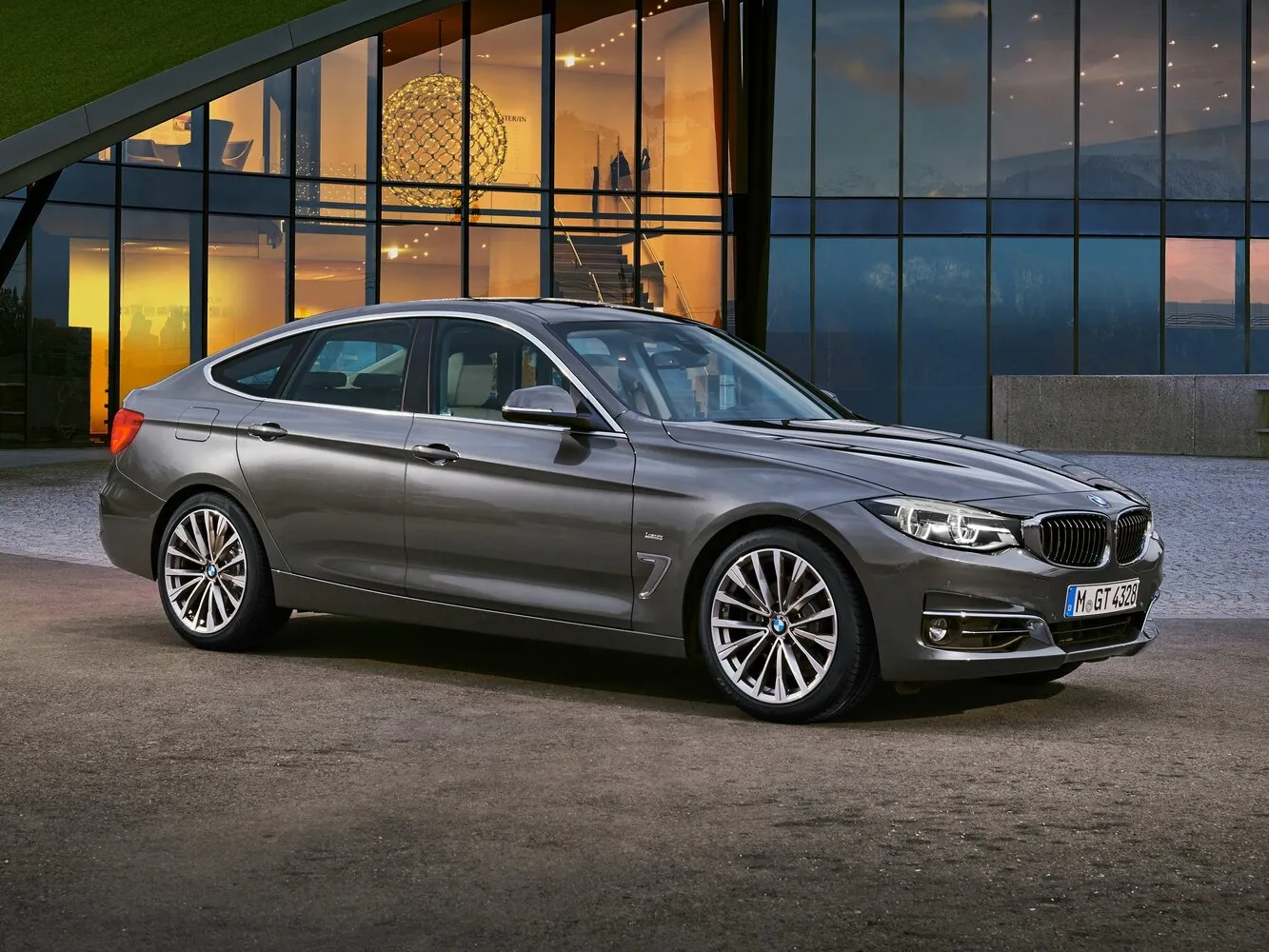 BMW 3 серии 320i 2.0 MT (184 л.с.)