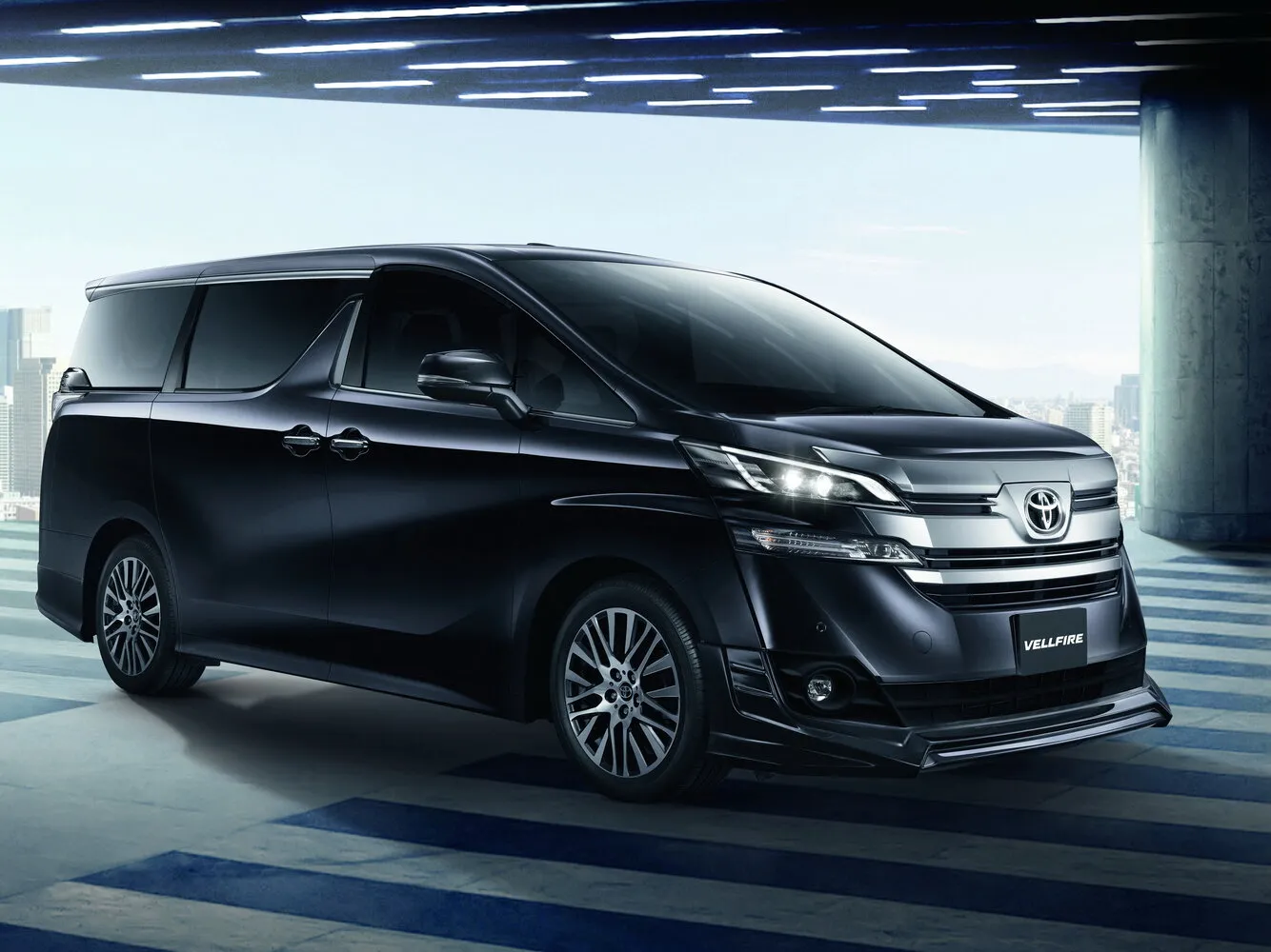 Toyota Vellfire II