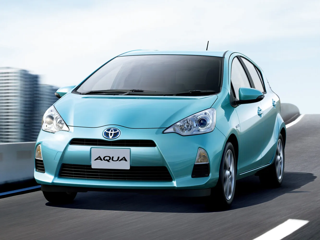 Toyota Aqua I