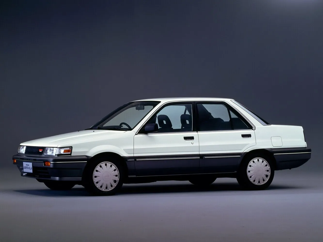 Nissan Liberta Villa II (N13)