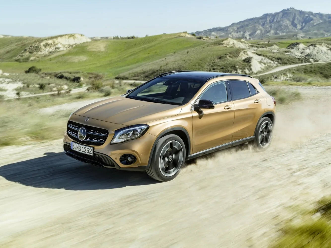 Mercedes-Benz GLA I (X156) Рестайлинг