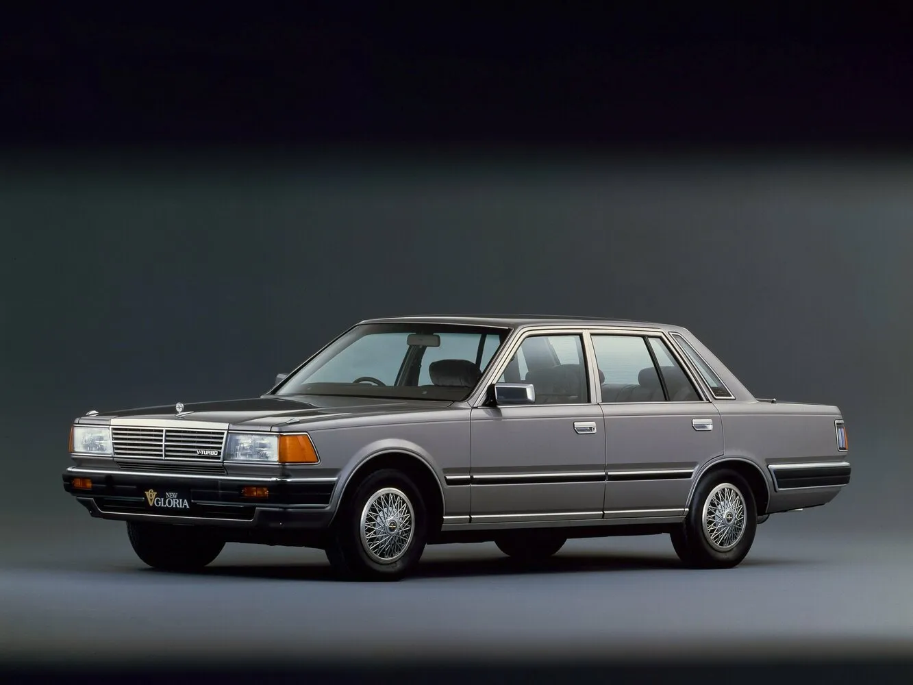 Nissan Gloria 5-speed 2.0 MT (110 л.с.)