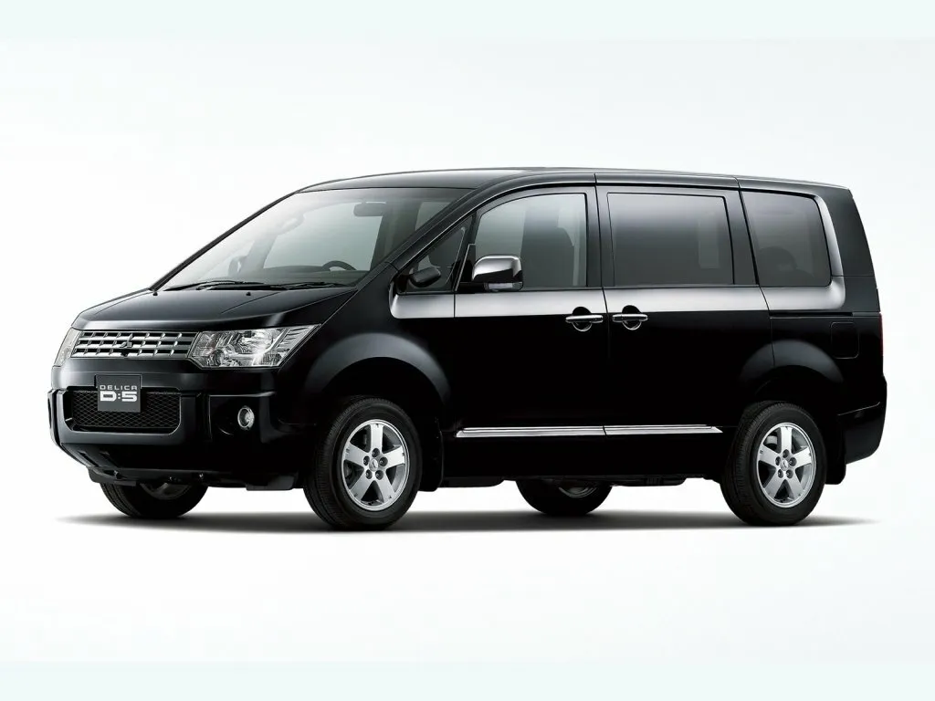 Mitsubishi Delica D:5