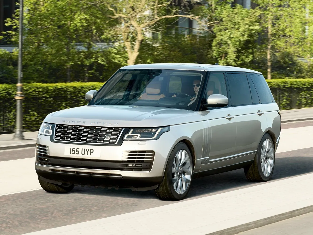 Land Rover Range Rover Long 3.0d AT (350 л.с.) 4WD