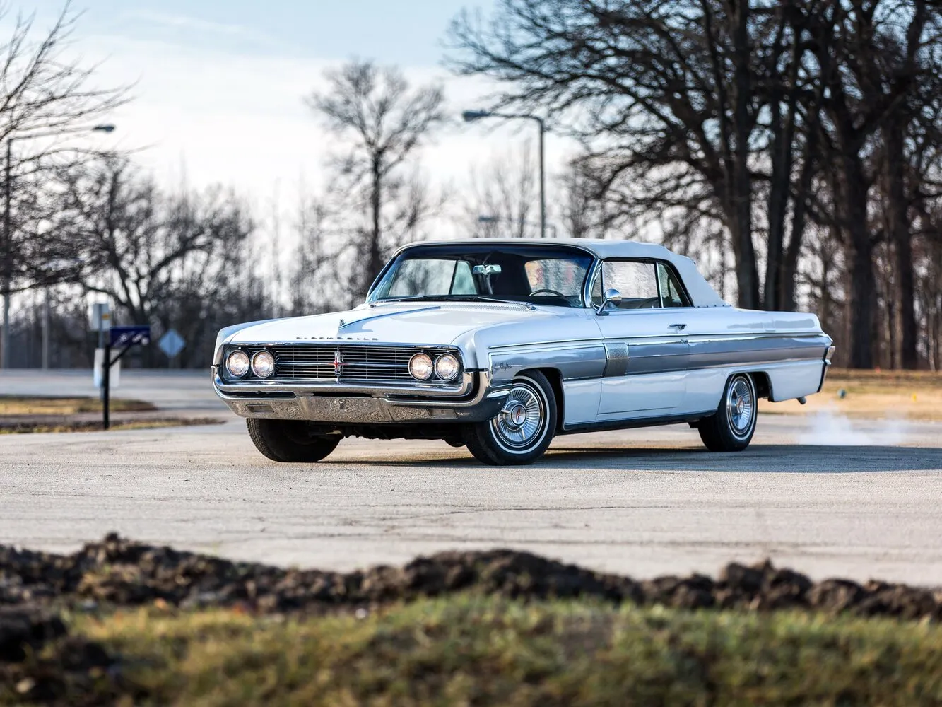 Oldsmobile Starfire