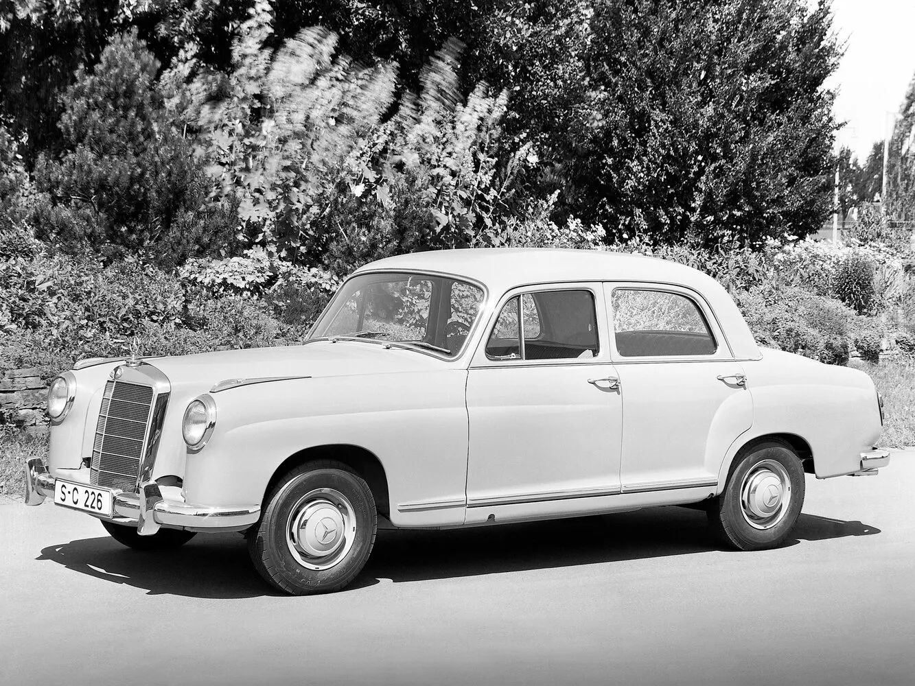 Mercedes-Benz W105 