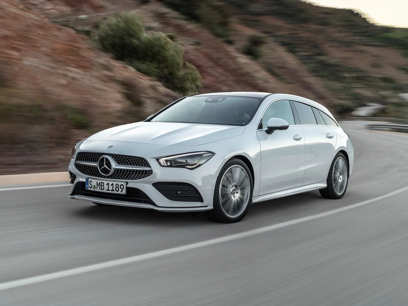 Mercedes-Benz CLA 200 d 2.0d AMT (150 л.с.) 4WD