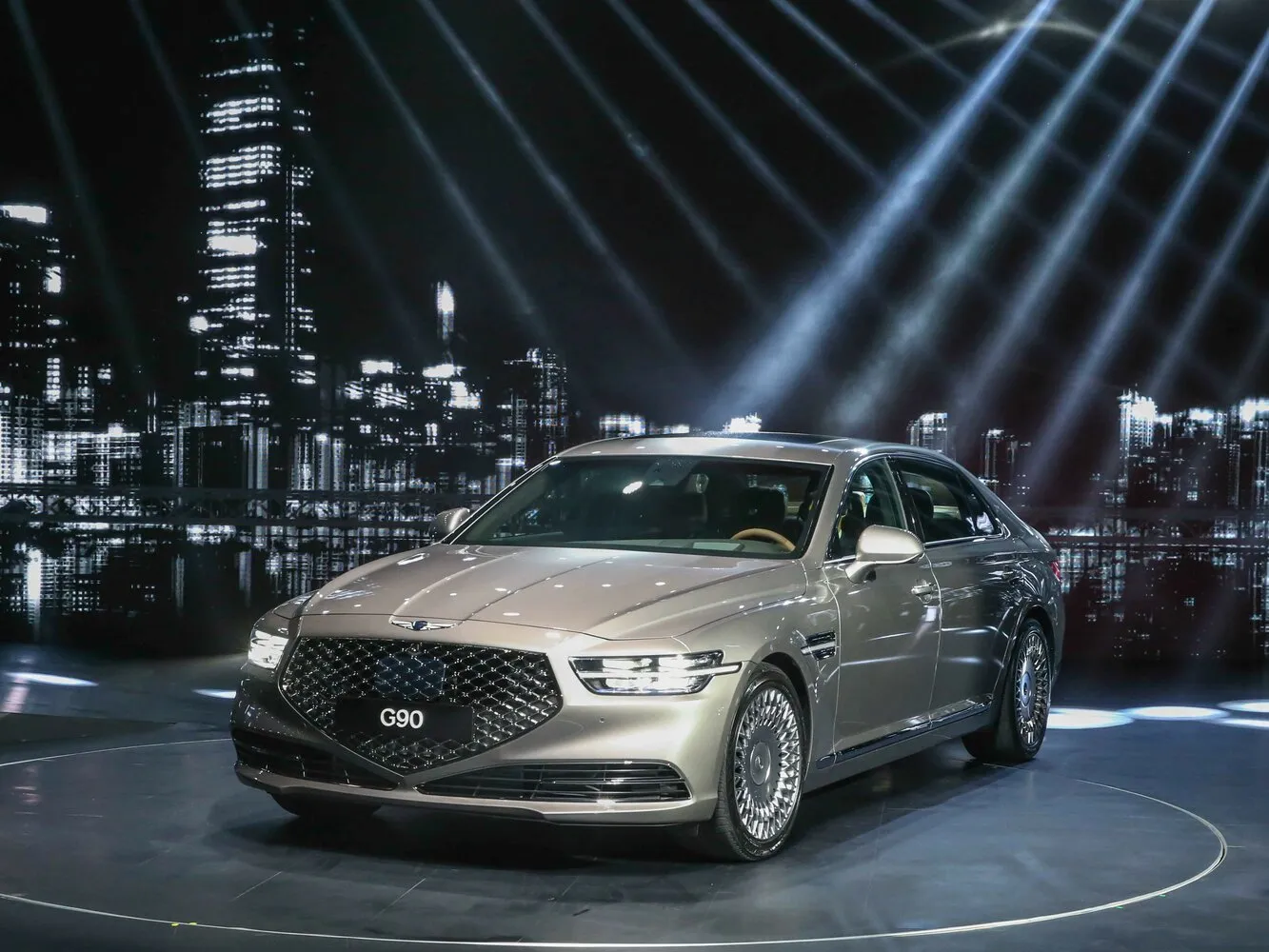 Genesis G90 I Рестайлинг