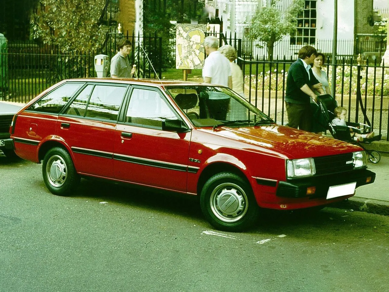 Nissan Sentra 1.5 AT (75 л.с.)