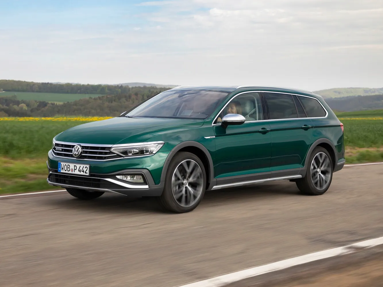 Volkswagen Passat Alltrack 2.0 AMT (272 л.с.) 4WD