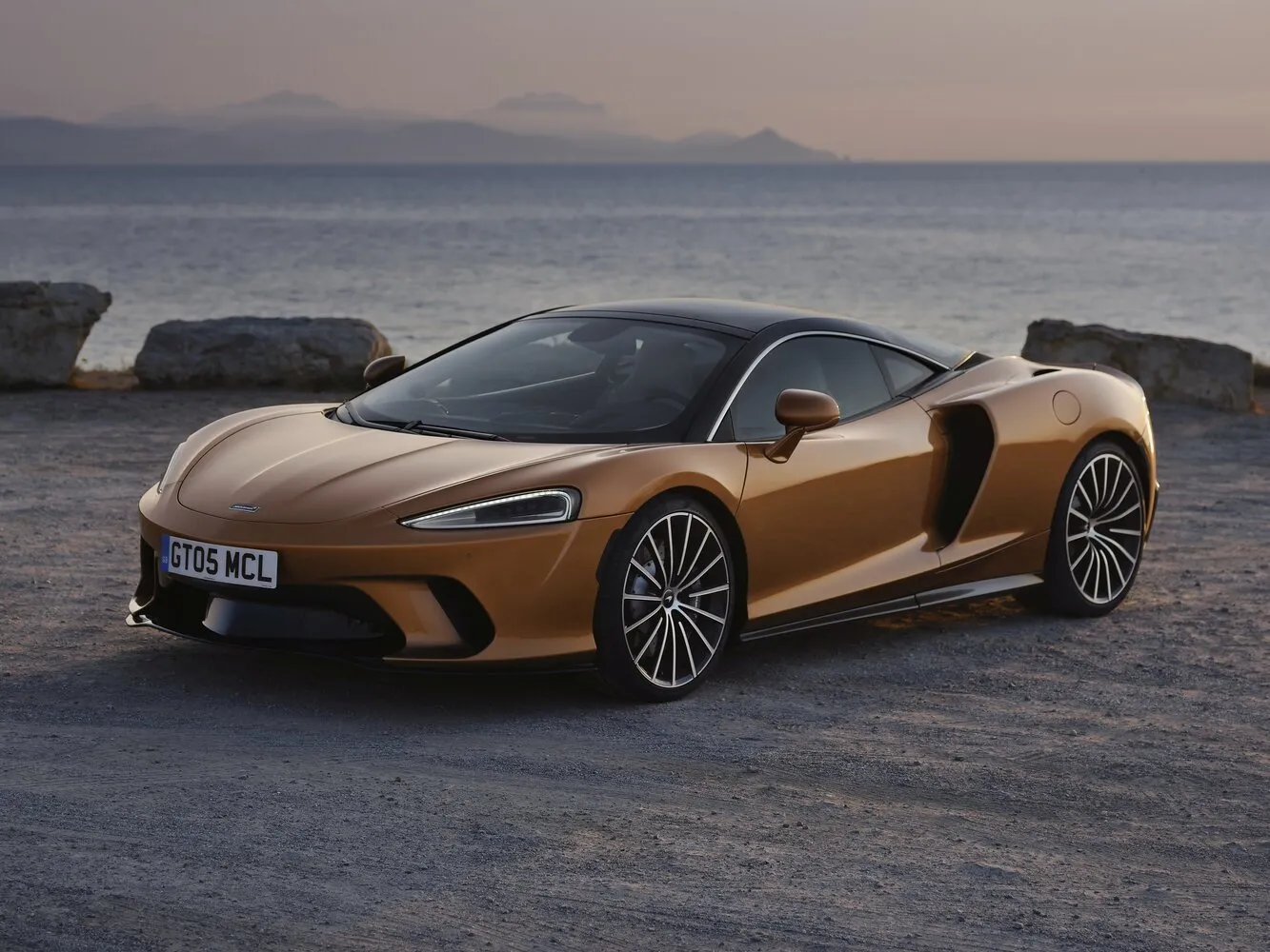 McLaren GT 