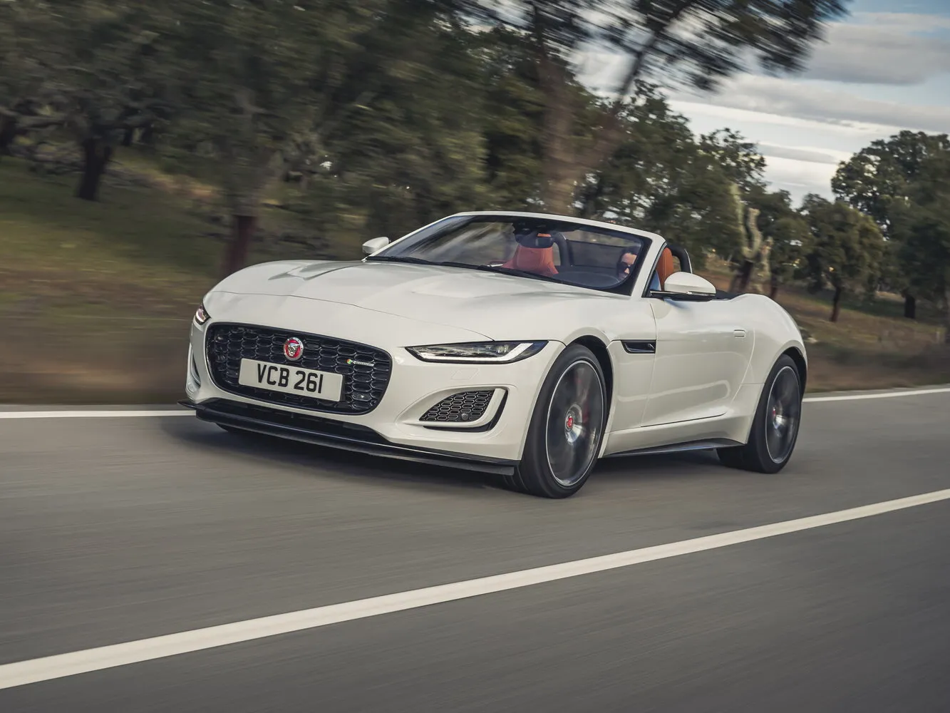 Jaguar F-Type 3.0 AT (380 л.с.) 4WD