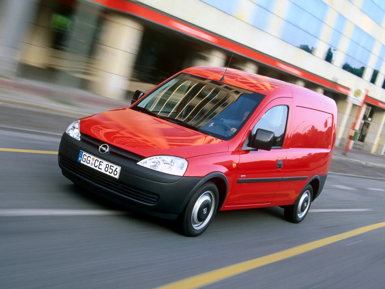 Opel Combo 1.6 MT (87 л.с.)