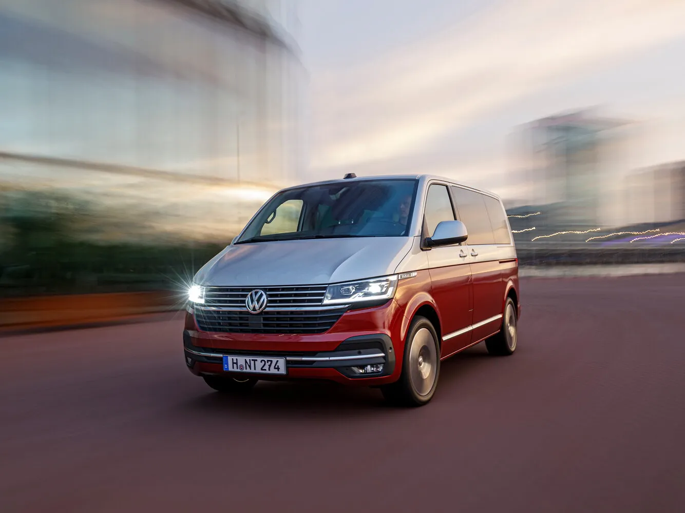 Volkswagen Multivan Long 2.0d AMT (204 л.с.)