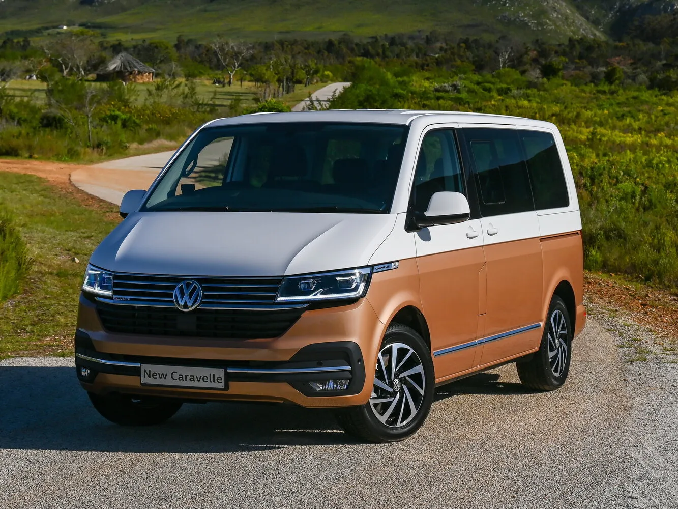 Volkswagen Caravelle Long 2.0d MT (110 л.с.)