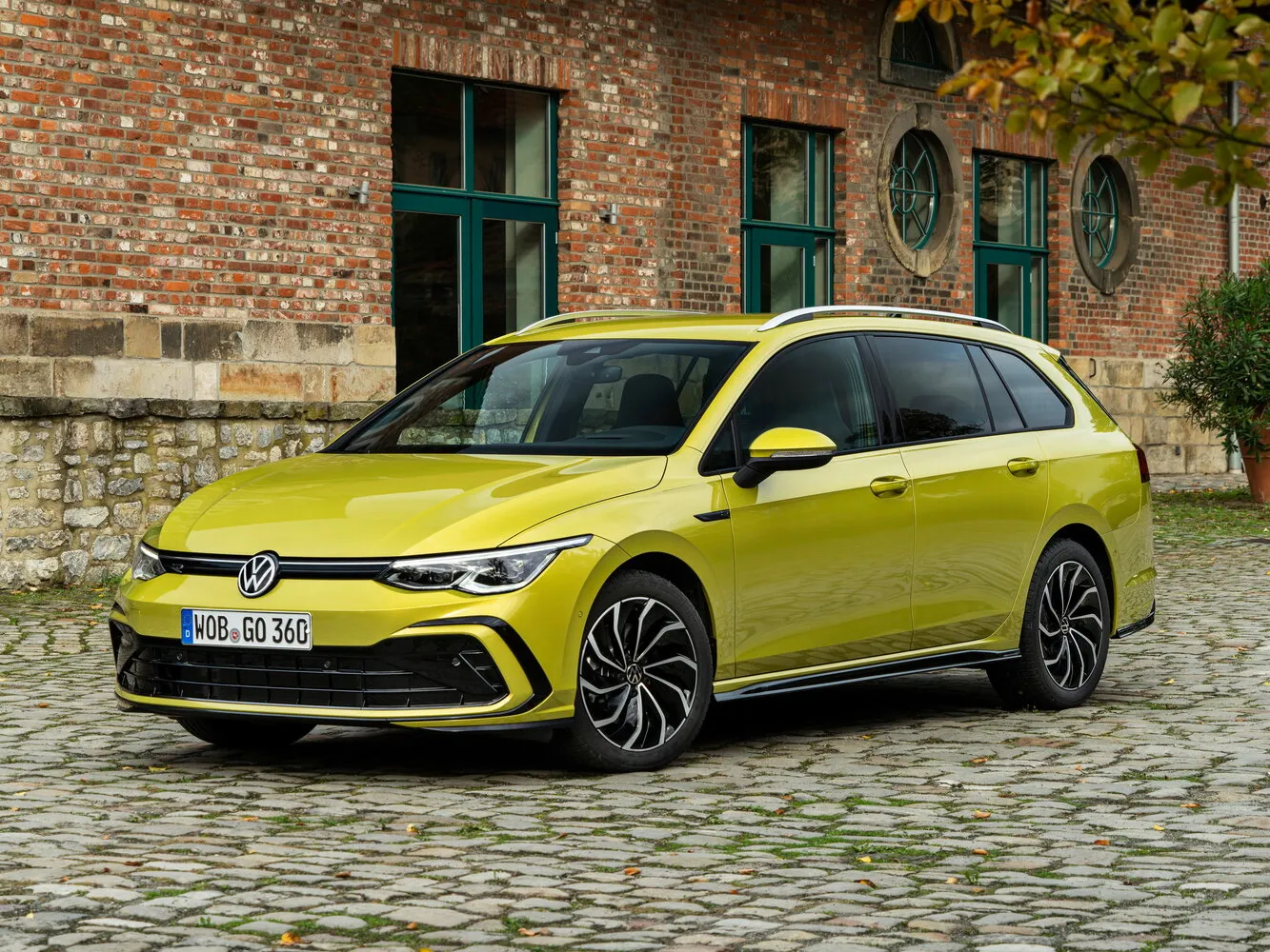 Volkswagen Golf 1.0 AMT (110 л.с.)