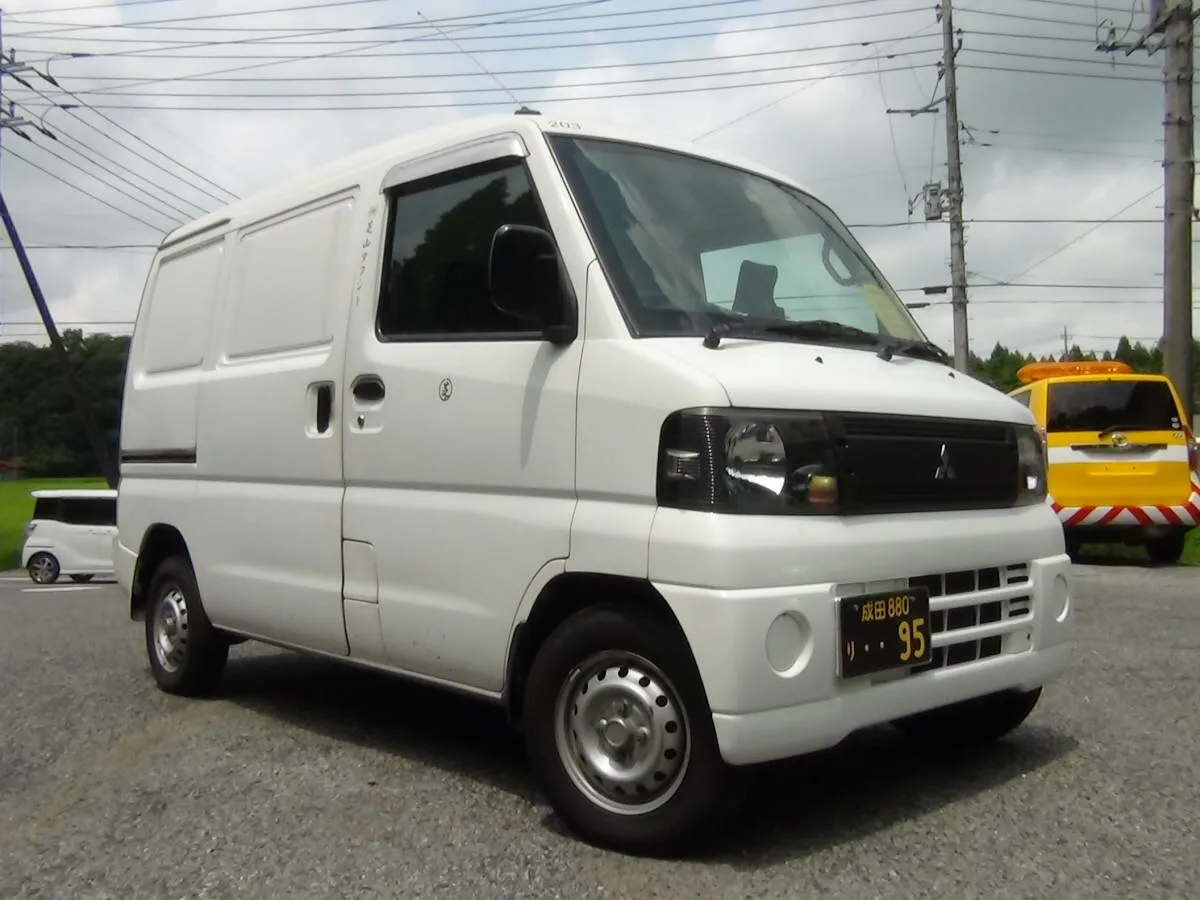Mitsubishi Minicab VI