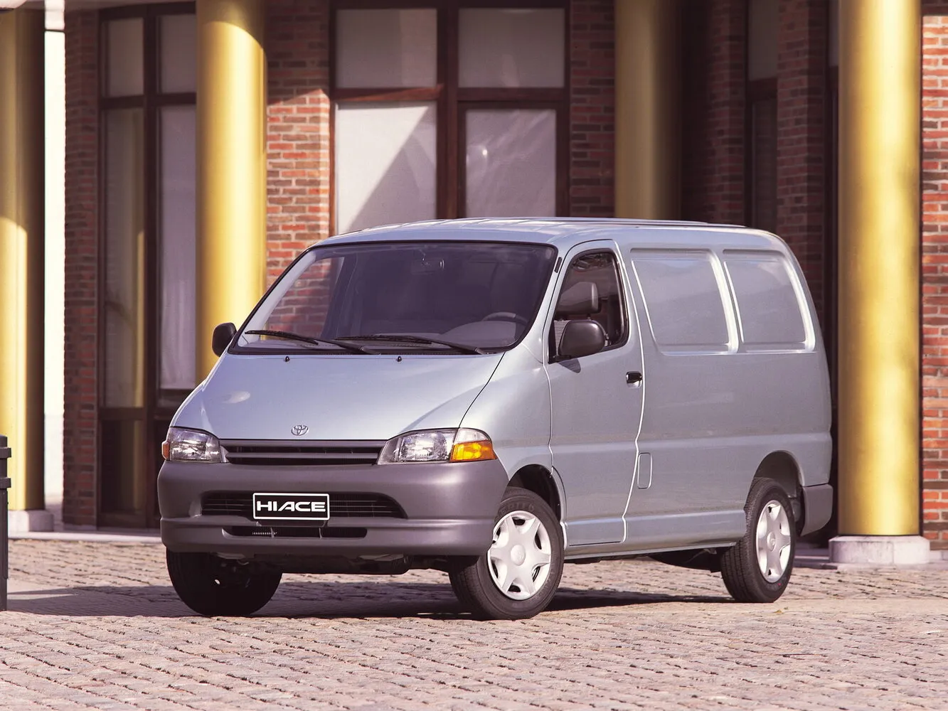 Toyota HiAce XH10