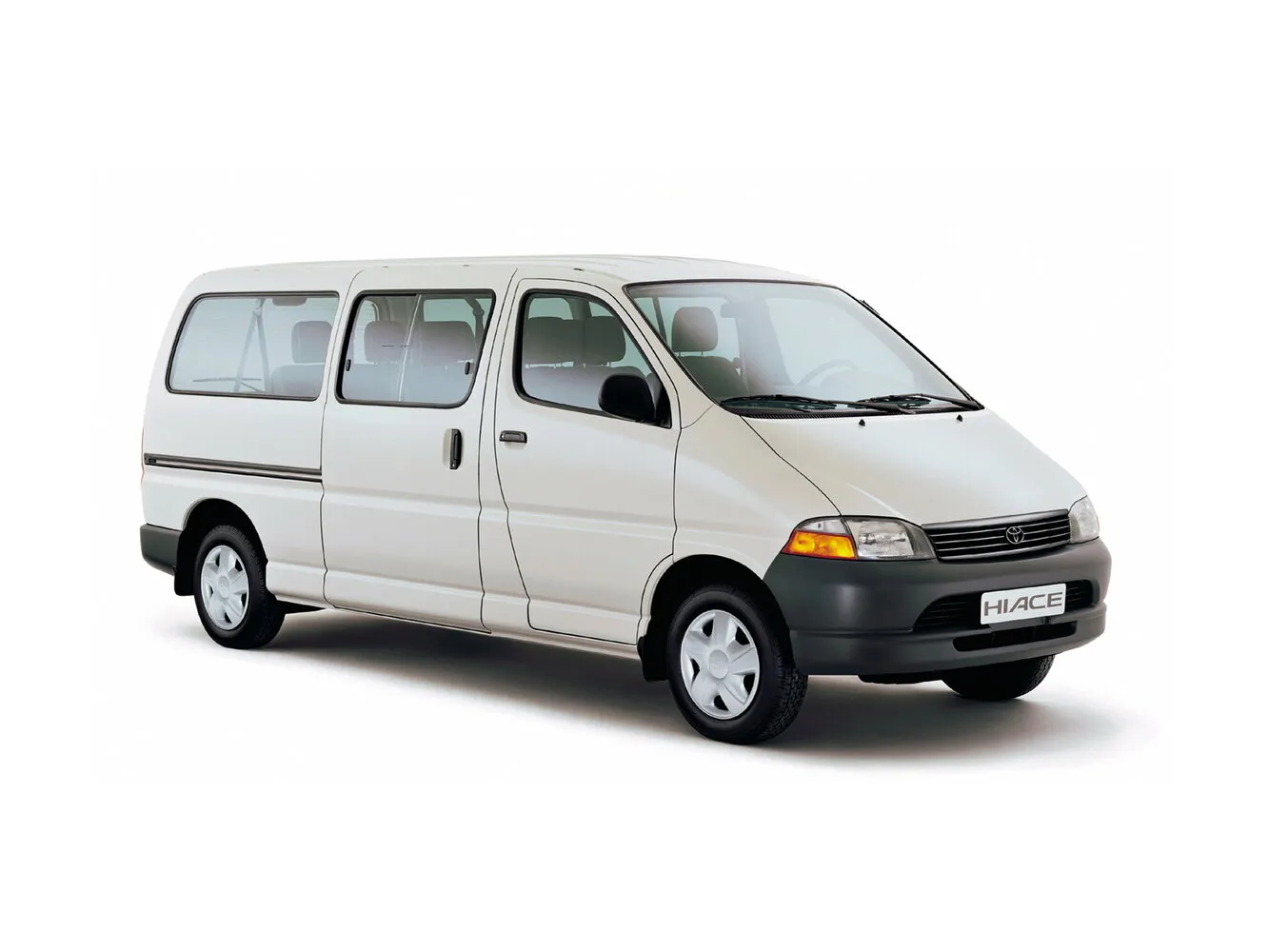 Toyota HiAce Long 2.5d MT (90 л.с.)