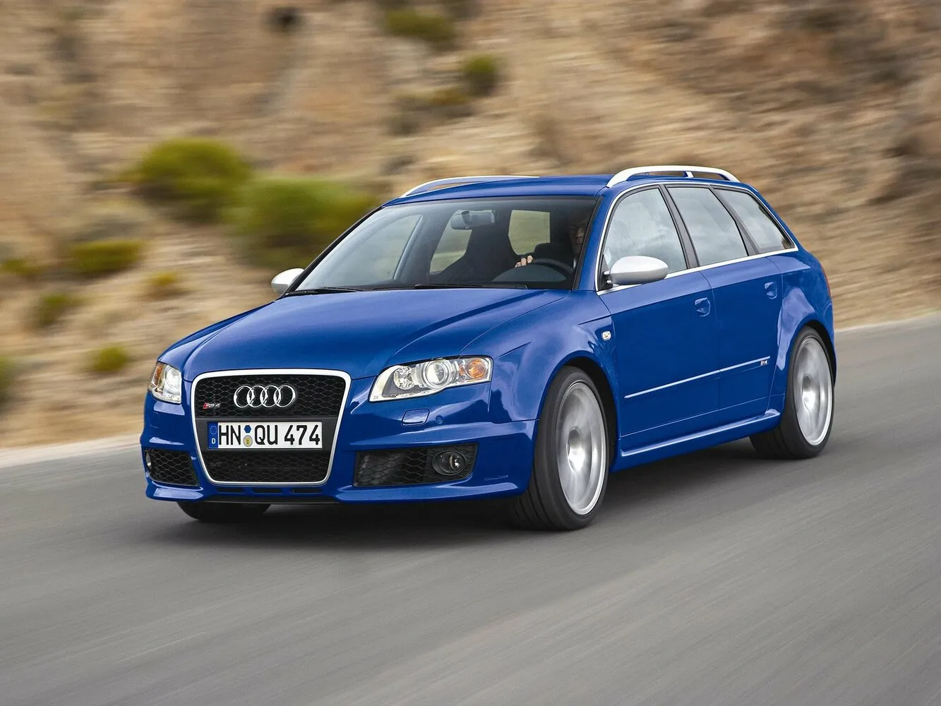Audi RS 4 4.2 MT (420 л.с.) 4WD