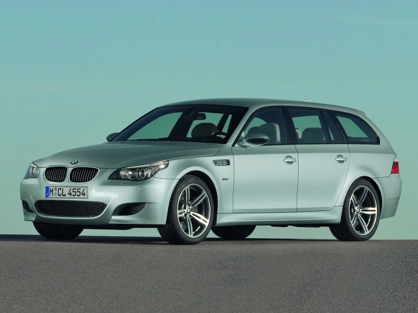 BMW M5 IV (E60/E61)