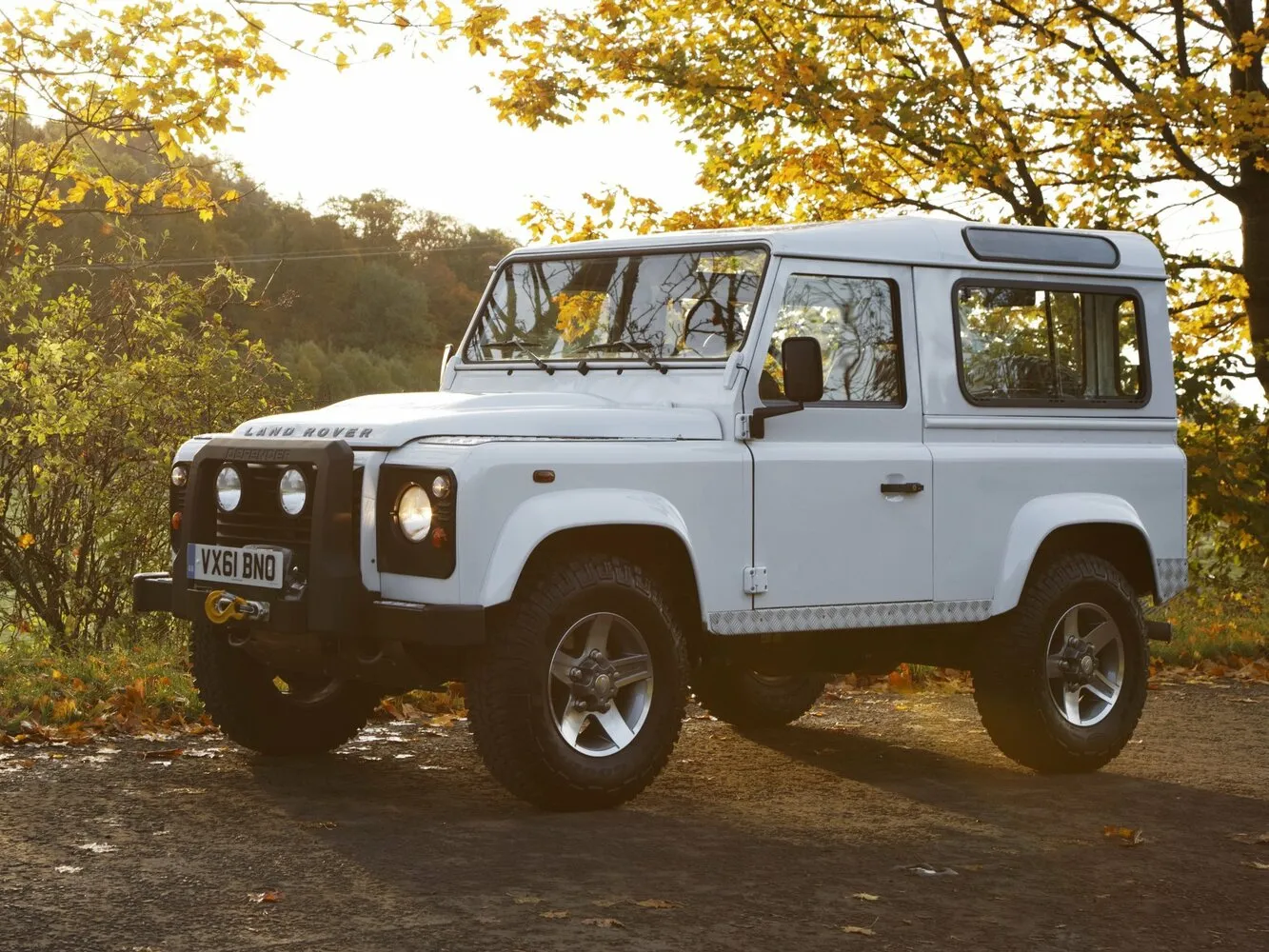 Land Rover Defender 90 2.2d MT (122 л.с.) 4WD