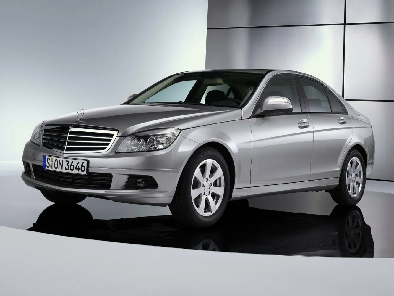 Mercedes-Benz C-Класс 200 1.8 AT (184 л.с.)