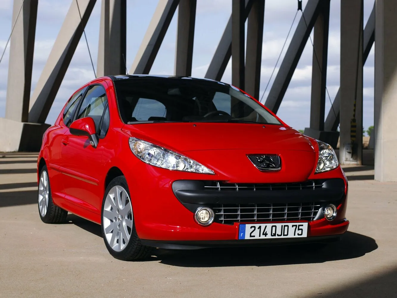 Peugeot 207 GT 1.6 MT (150 л.с.)