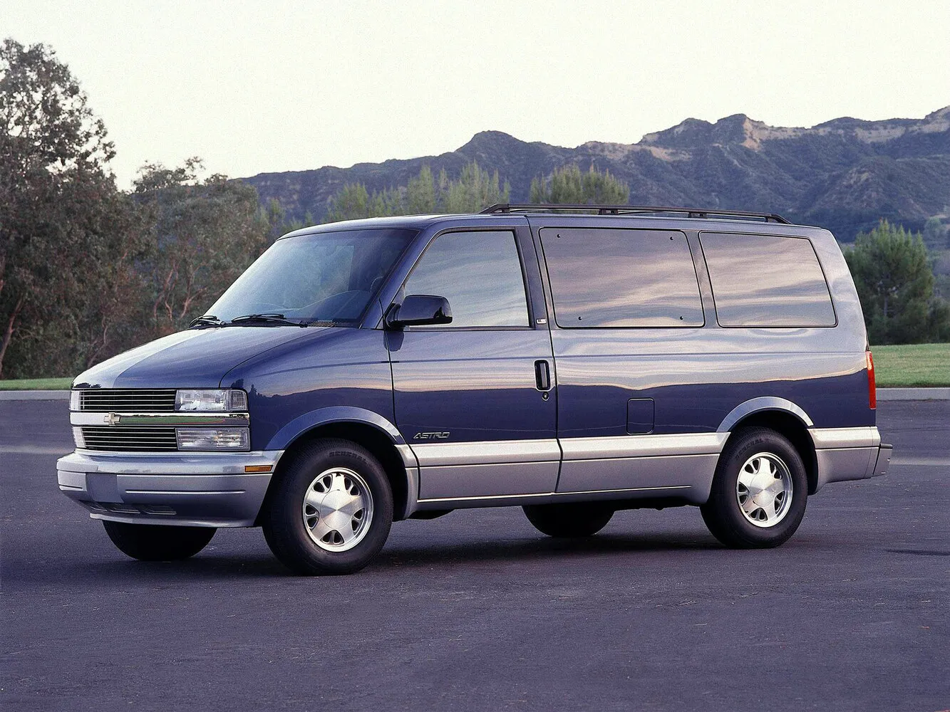 Chevrolet Astro II