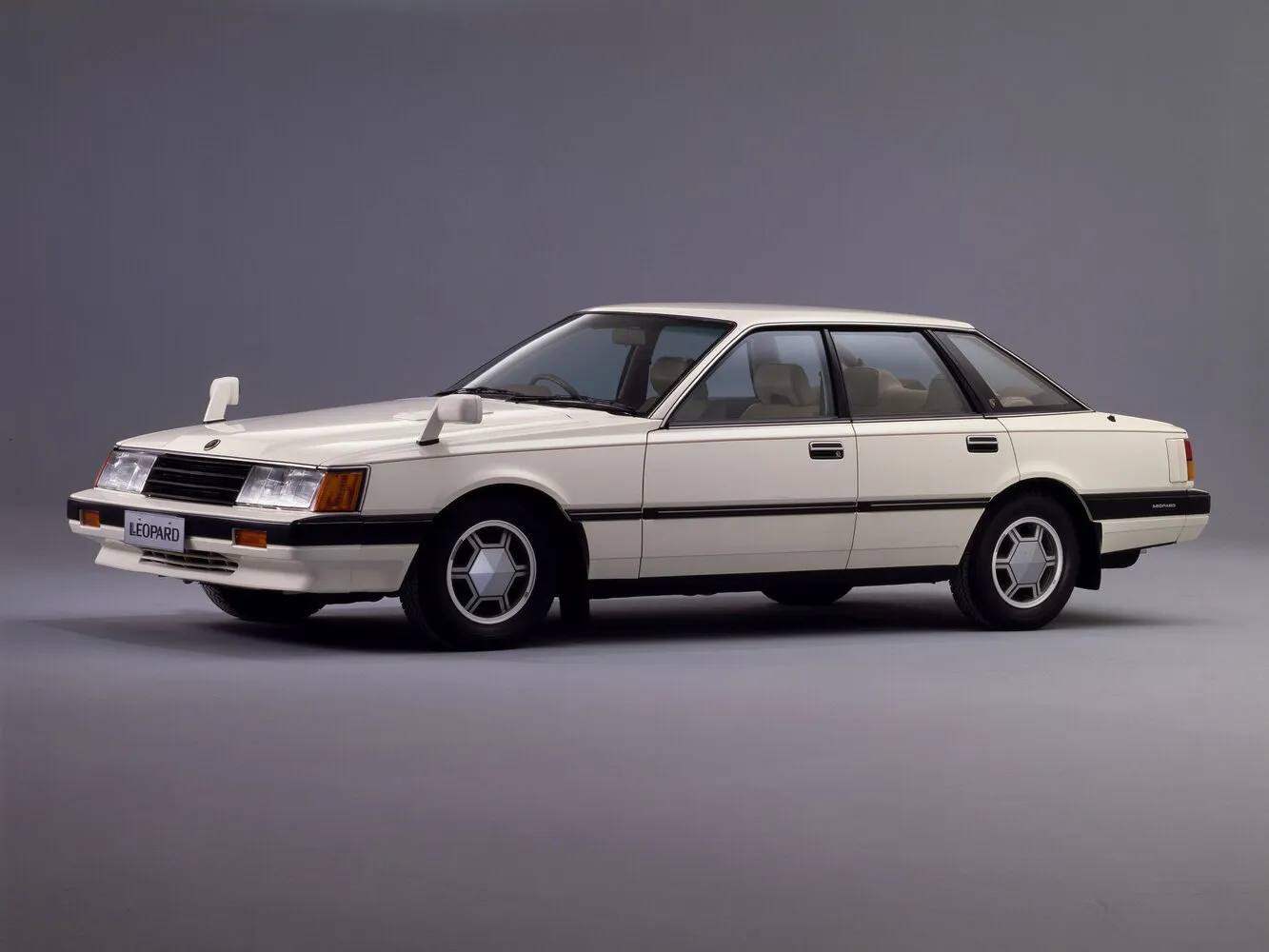 Nissan Leopard