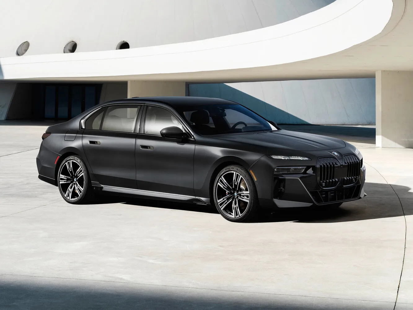 BMW 7 серии VII (G70)